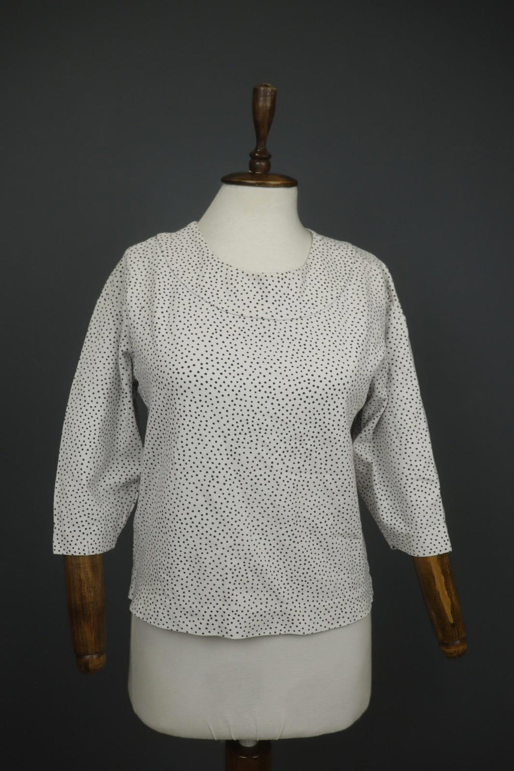 MARIMEKKO NATTU White Polka Dot Viscose Stretch Round Neck Pullover Blouse Top