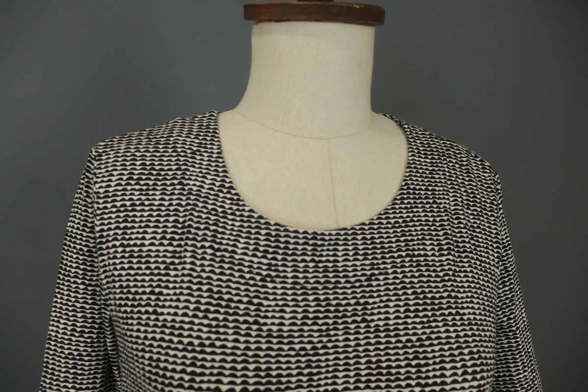 MARIMEKKO MEITIN Black & White Striped Cotton Long Sleeve Shift Dress – Size M