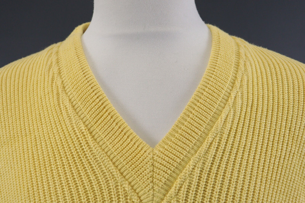 Carlo Colucci Yellow Knit Ribbed V-Neck Wool Sweater – Size L-XL US 44 EU 554