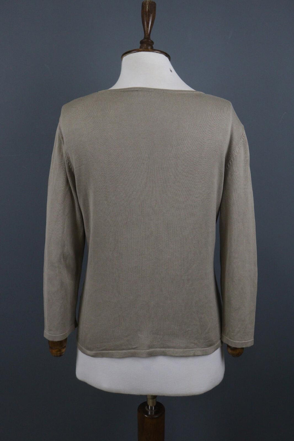 OSKA Gray Long Sleeve V-Neck Stretch Lightweight Top Blouse – Size 2