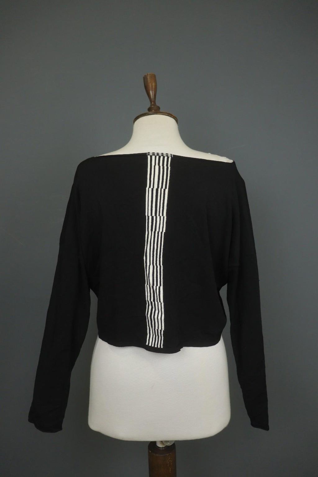 SARAH PACINI Black & White Viscose Long Sleeve V-Neck Pullover Sweater – Size One