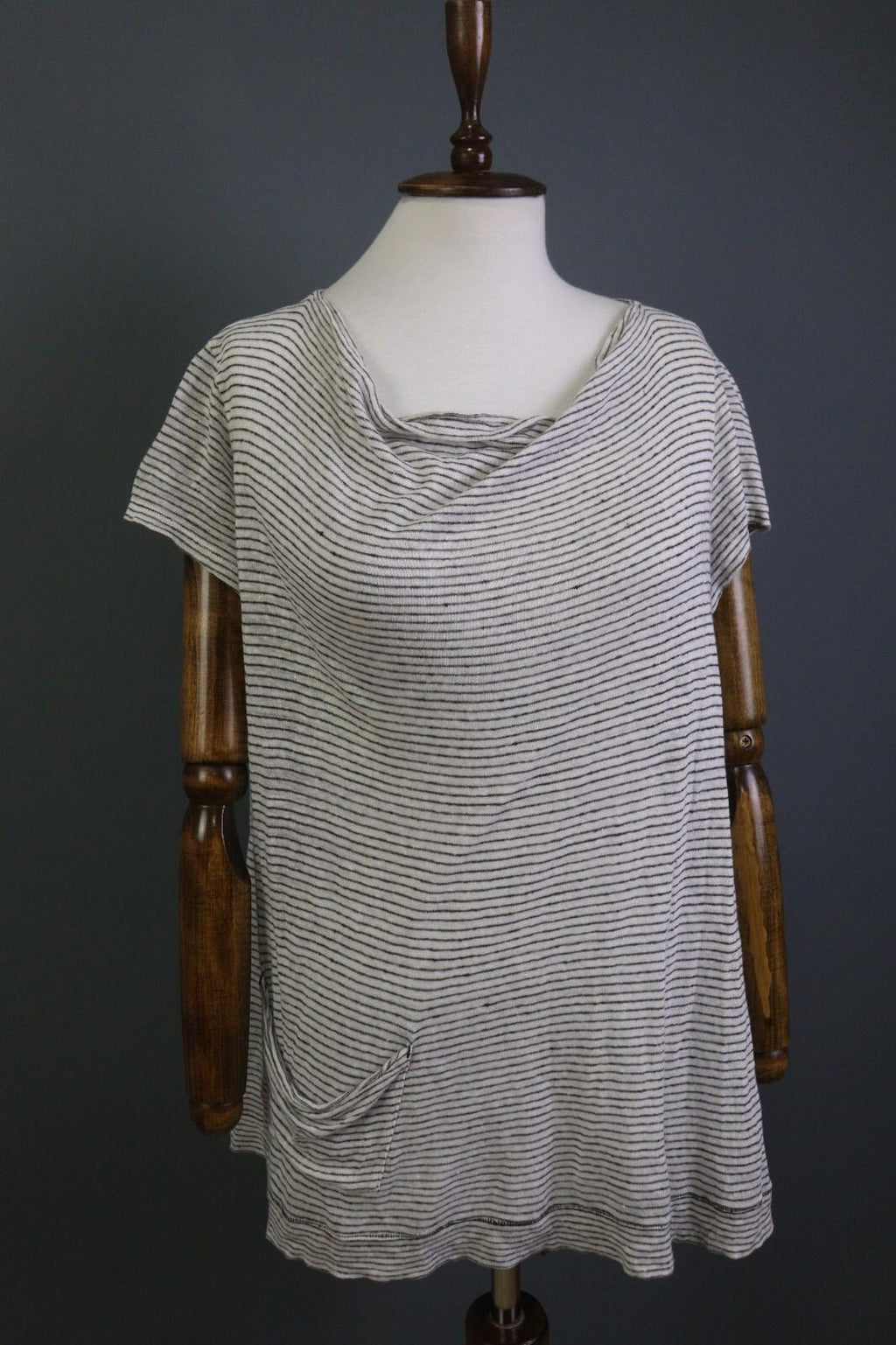 TRANSIT PAR SUCH Black and White Linen Short Sleeve Pocket Top Blouse – Size 4 – Used