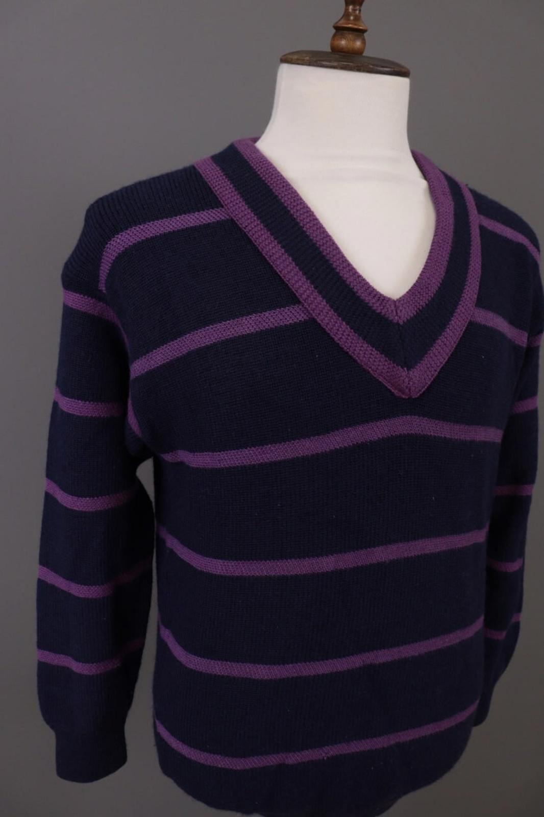 CHAWO from DALE OF NORWAY Blue Striped Wool V-Neck Sweater – Size M Vintage