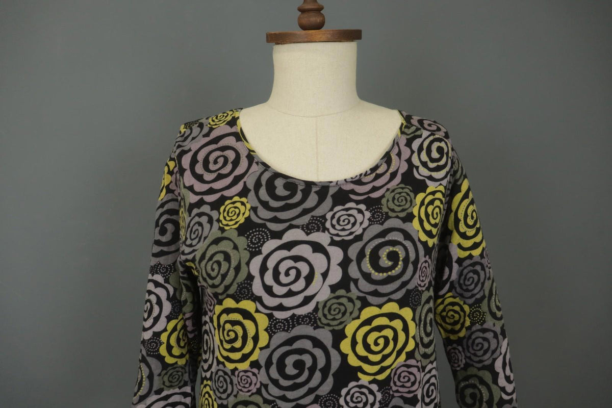 GUDRUN SJODEN Multi Floral Long Sleeve Round Neck Pullover Shift Dress – Size M