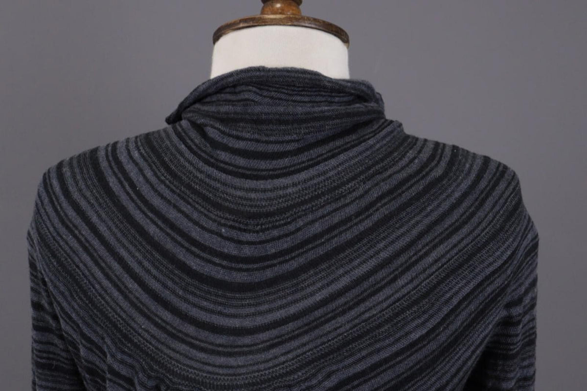 OSKA Gray Striped A-Line Cowl Neck Long Sleeve Short Dress – Size 2