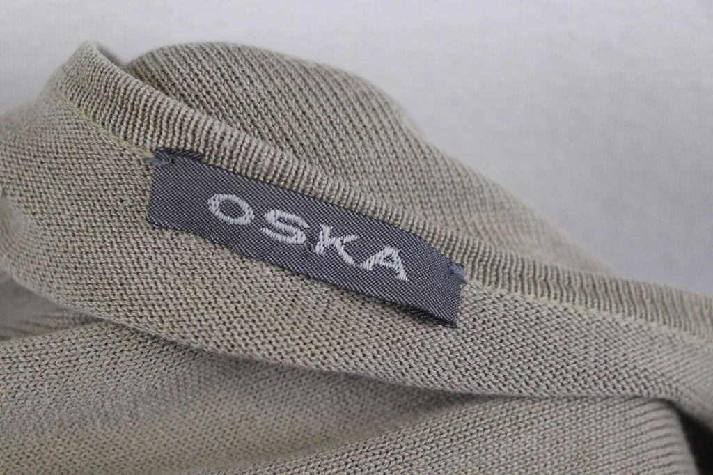 OSKA Gray Long Sleeve V-Neck Stretch Lightweight Top Blouse – Size 2