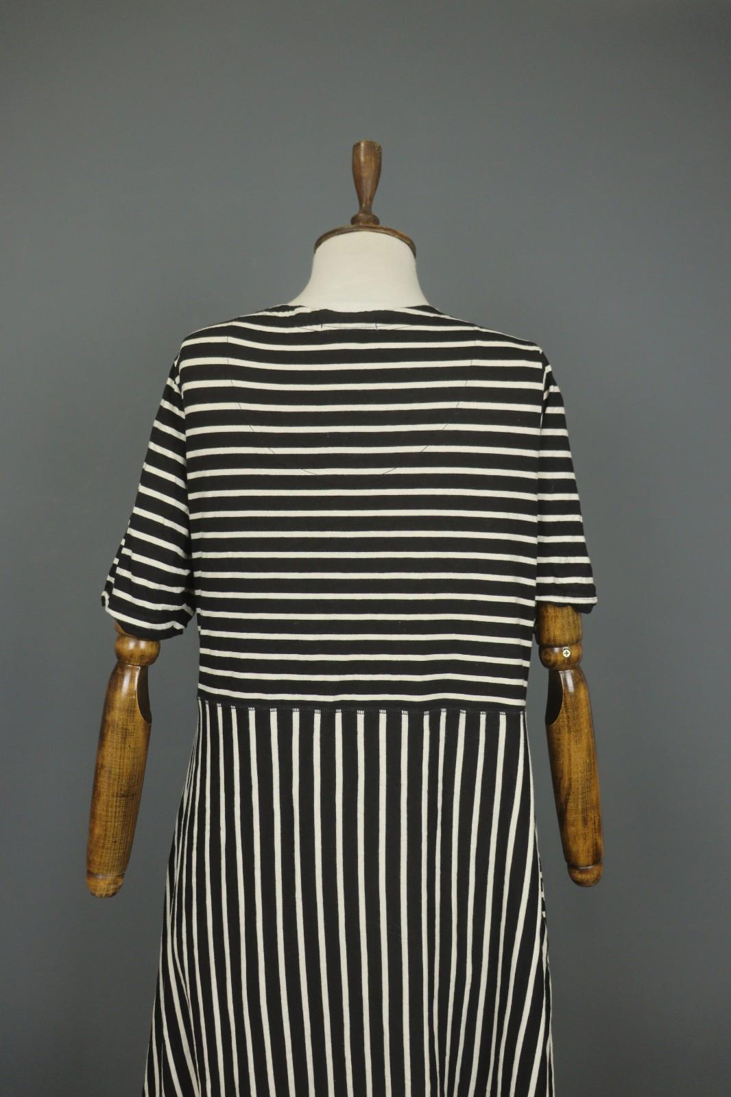 GUDRUN SJODEN Black White Striped Casual V-Neck Short Sleeve A-Line Dress – Size L