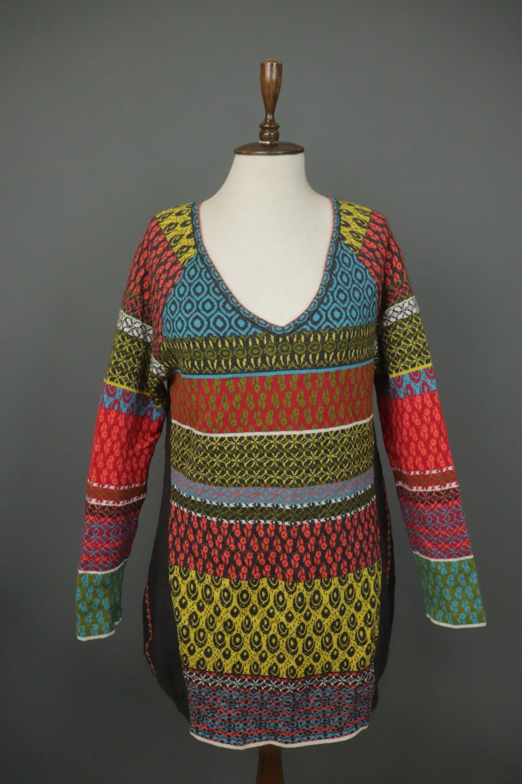 IVKO Multi Geo Print 100% Wool Knitted Long Sleeve V-Neck Sweater Dress – Size 40