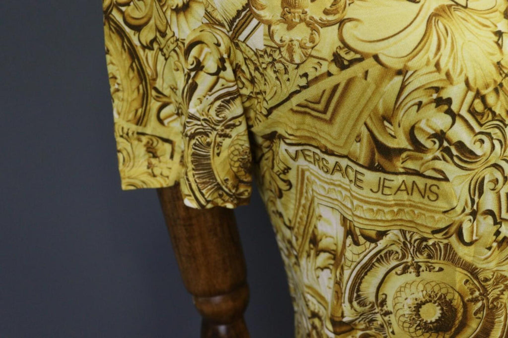 BNWT VERSACE JEANS Multicolor Gold Printed Short Sleeve Blouse Top – Size USA 4