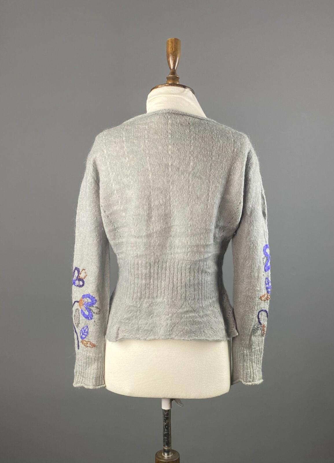 GUDRUN SJODEN Gray Mohair Wool Embroidered Floral Knited Sweater – Size M