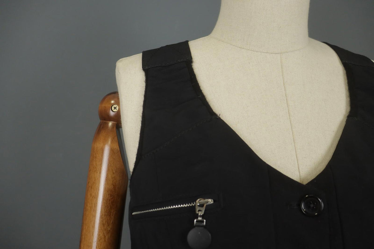 HIGH USE Black Cotton Sleeveless V-Neck Zipper Pockets Button Front Vest – Size 44