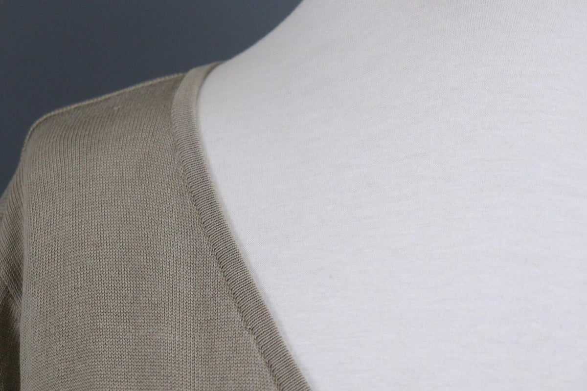 OSKA Gray Long Sleeve V-Neck Stretch Lightweight Top Blouse – Size 2