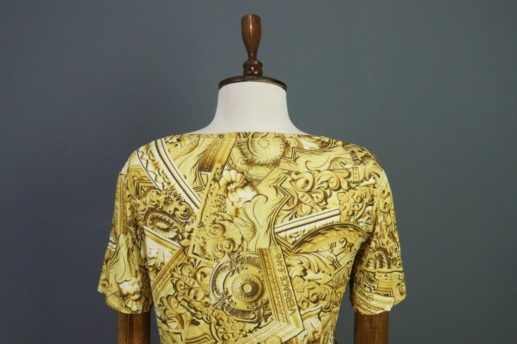 BNWT VERSACE JEANS Multicolor Gold Printed Short Sleeve Blouse Top – Size USA 4
