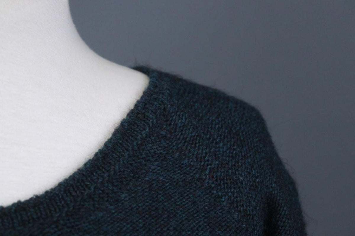 HUMANOID Green Wool Blend Round Neck Long Sleeve Ribbed Cuff/Hem Sweater – Size S