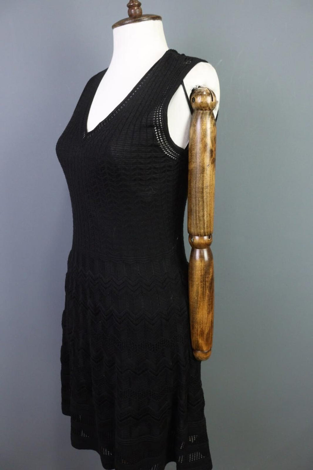MISSONI Black Long Sleeve V-Neck A-Line Bodycon Dress – Size 44