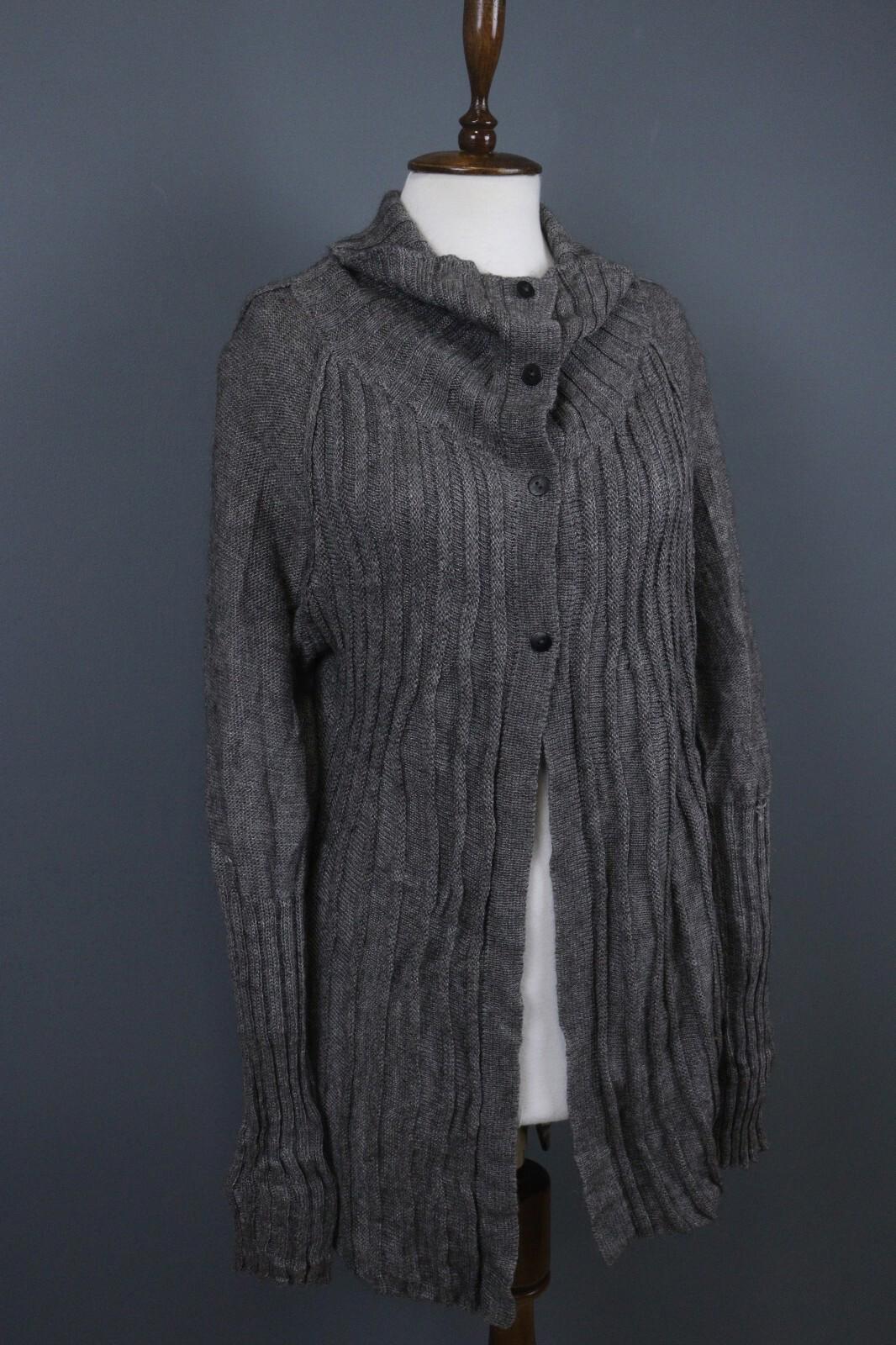 SARAH PACINI Gray Lagenlook Tight Knit Button Front Cardigan Sweater
