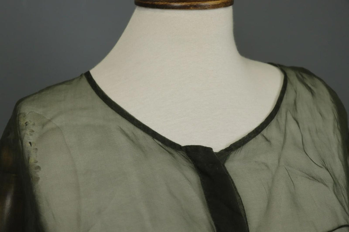 GRIZAS Green Long Sleeve Crew Neck Button Front Sheer Organza Blouse Top – Size L