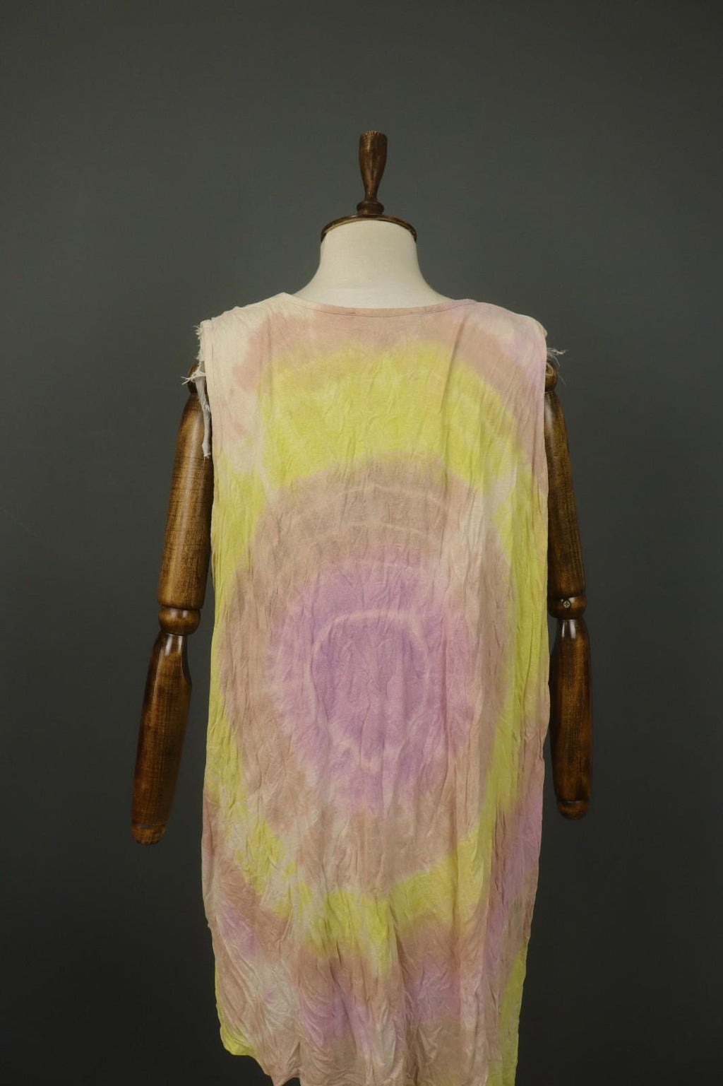 BARBARA SPEER Multicolor Tie dye Round Neck Asymmetrical Hem Shift Dress – Size 2