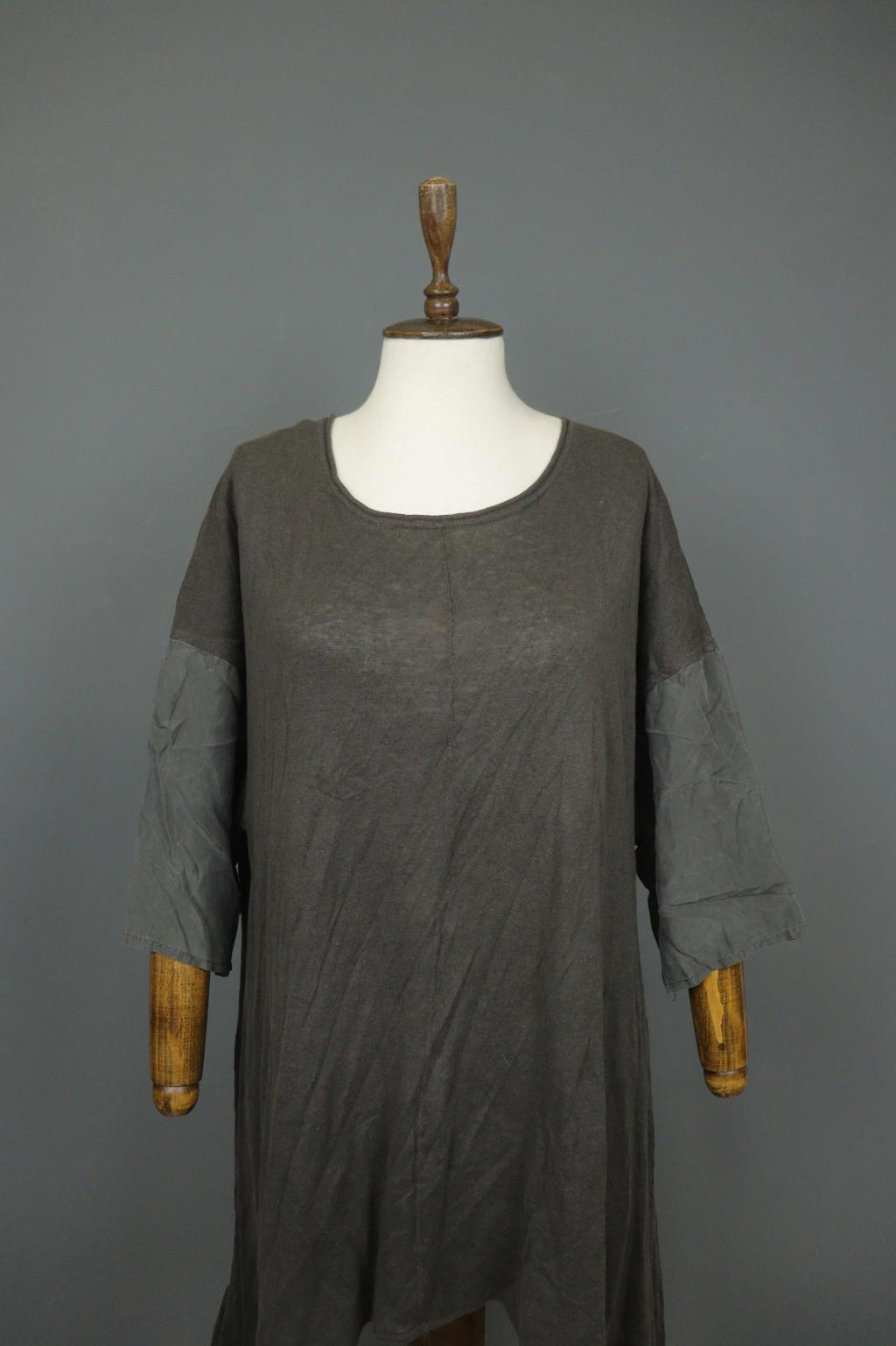 GUDRUN SJODEN Gray Linen Blend Round Neck Asymmetrical Hem Sweater Dress – Size XL
