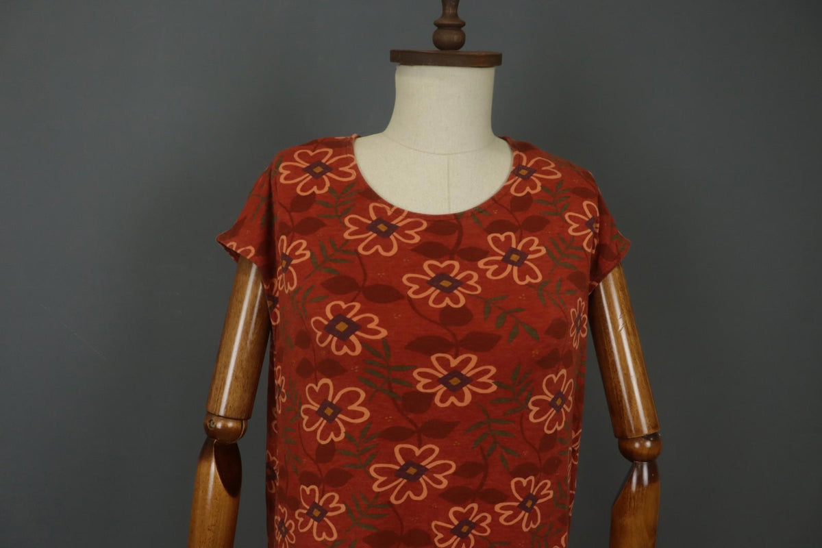 GUDRUN SJODEN Red Floral Crew Neck Long Sleeve Pullover Shift Dress – Size M