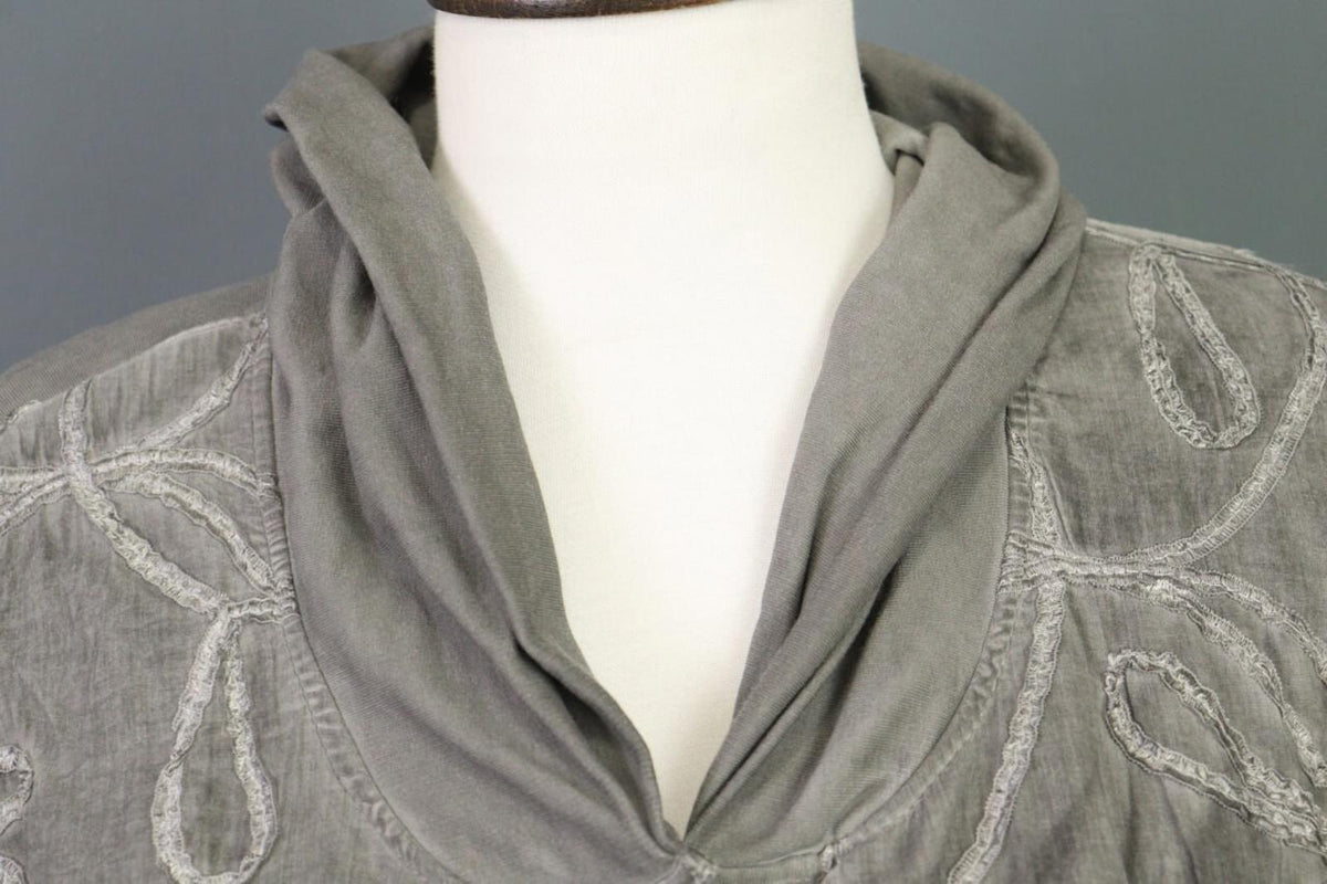 BOTTEGA Gray Lagenlook Designer Embroidered Cardigan Sweater
