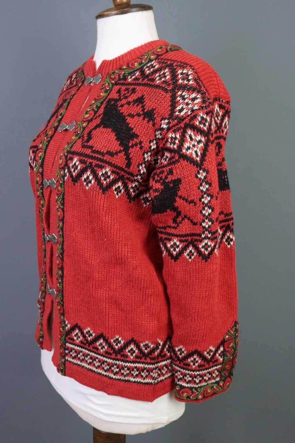 NORDSTRIKK Red Wool Fair Isle Snowflakes Clasp Knit Ski Sweater – Size S
