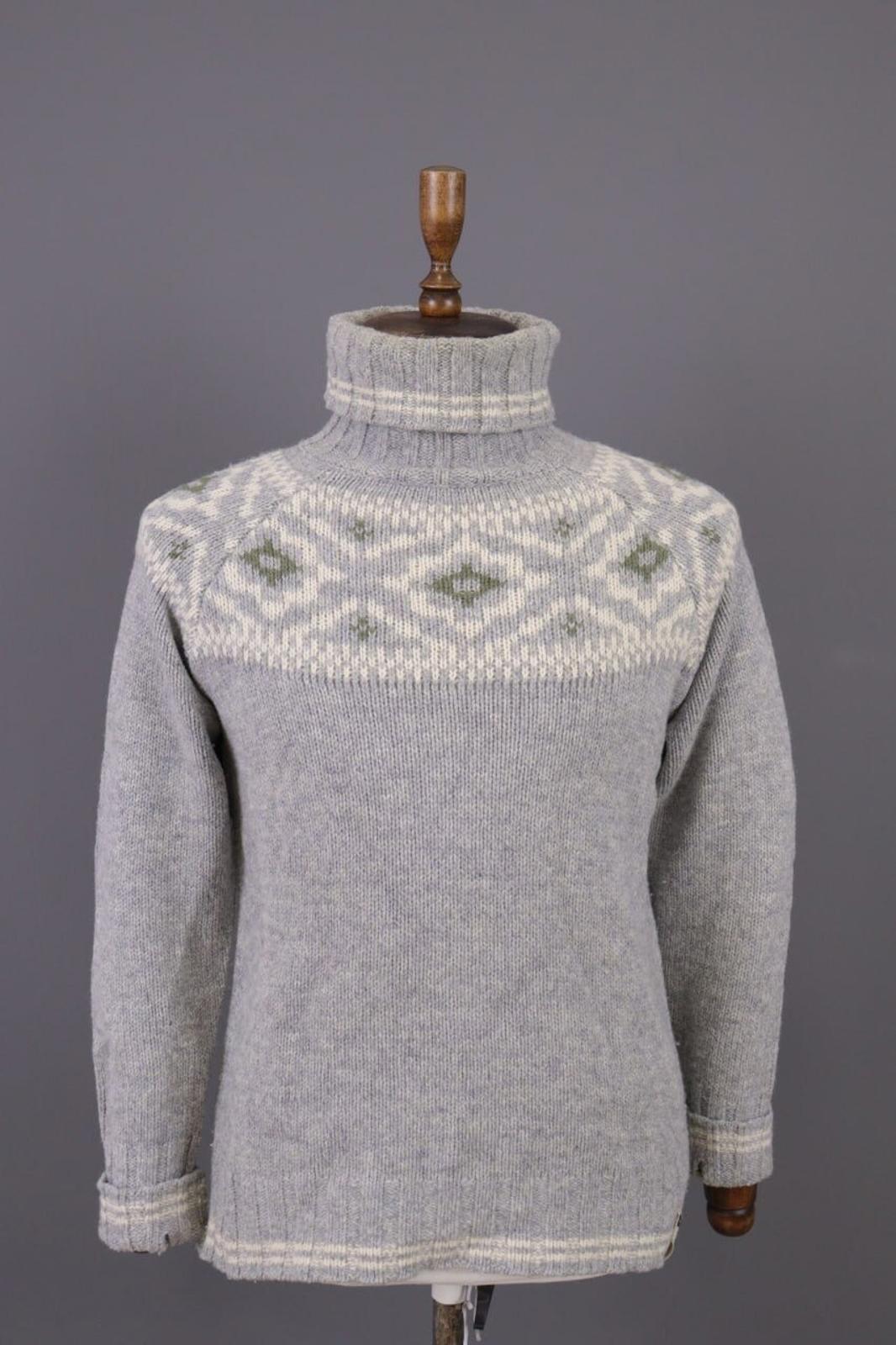 DEVOLD Gray Vintage Fair Isle Turtle Neck Wool Knit Ski Sweater – Size M