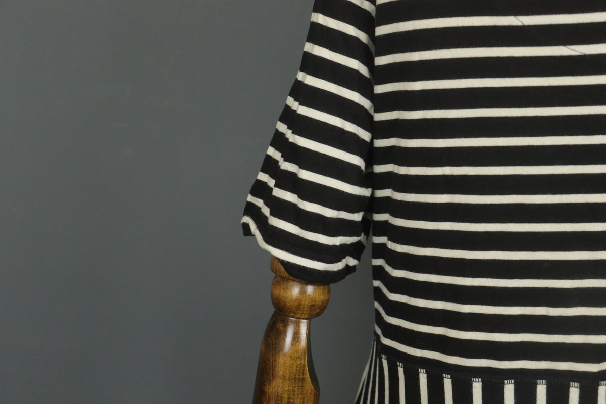 GUDRUN SJODEN Black White Striped Casual V-Neck Short Sleeve A-Line Dress – Size L