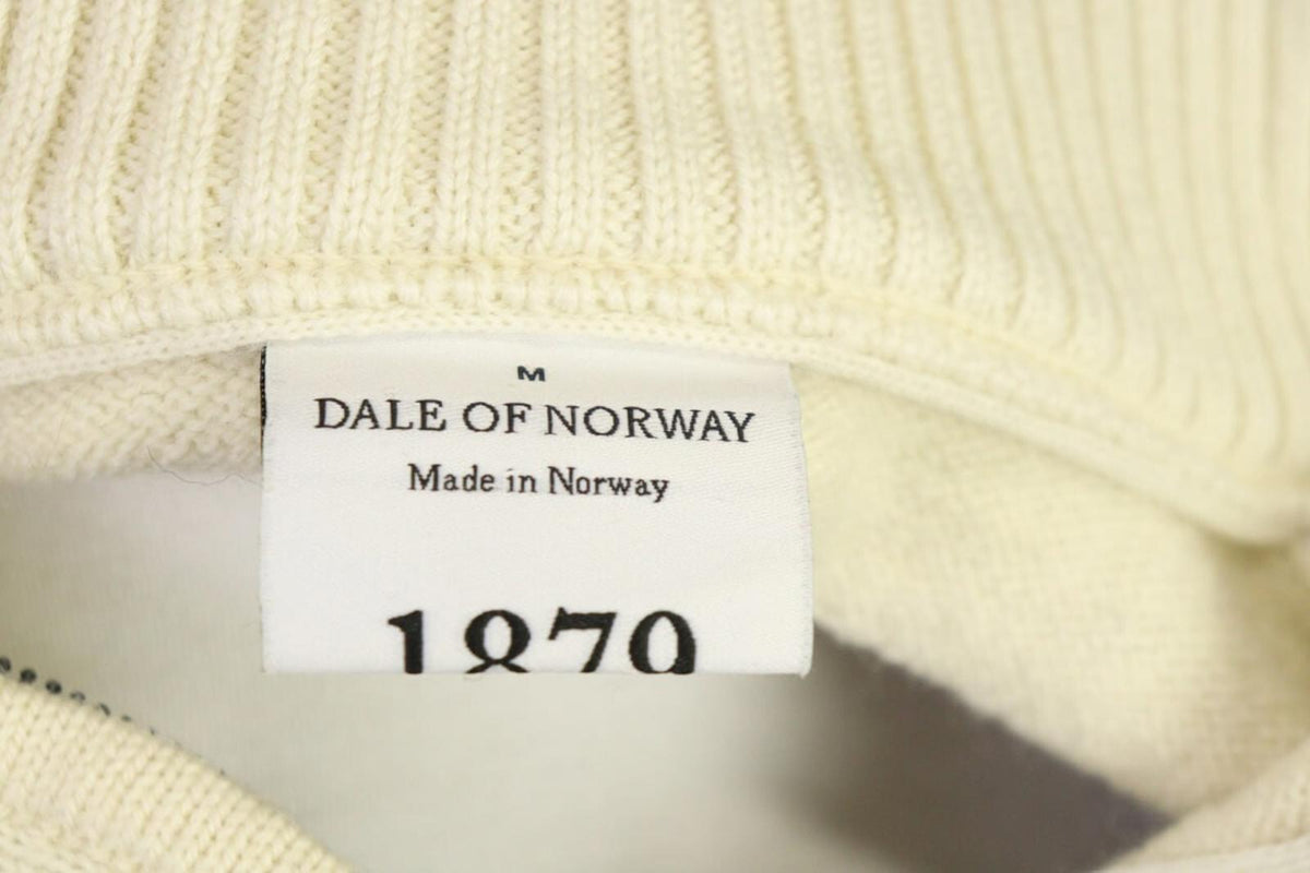 DALE OF NORWAY Beige Snowflakes 1/4 Zip Knit Ski Sweater – Size M
