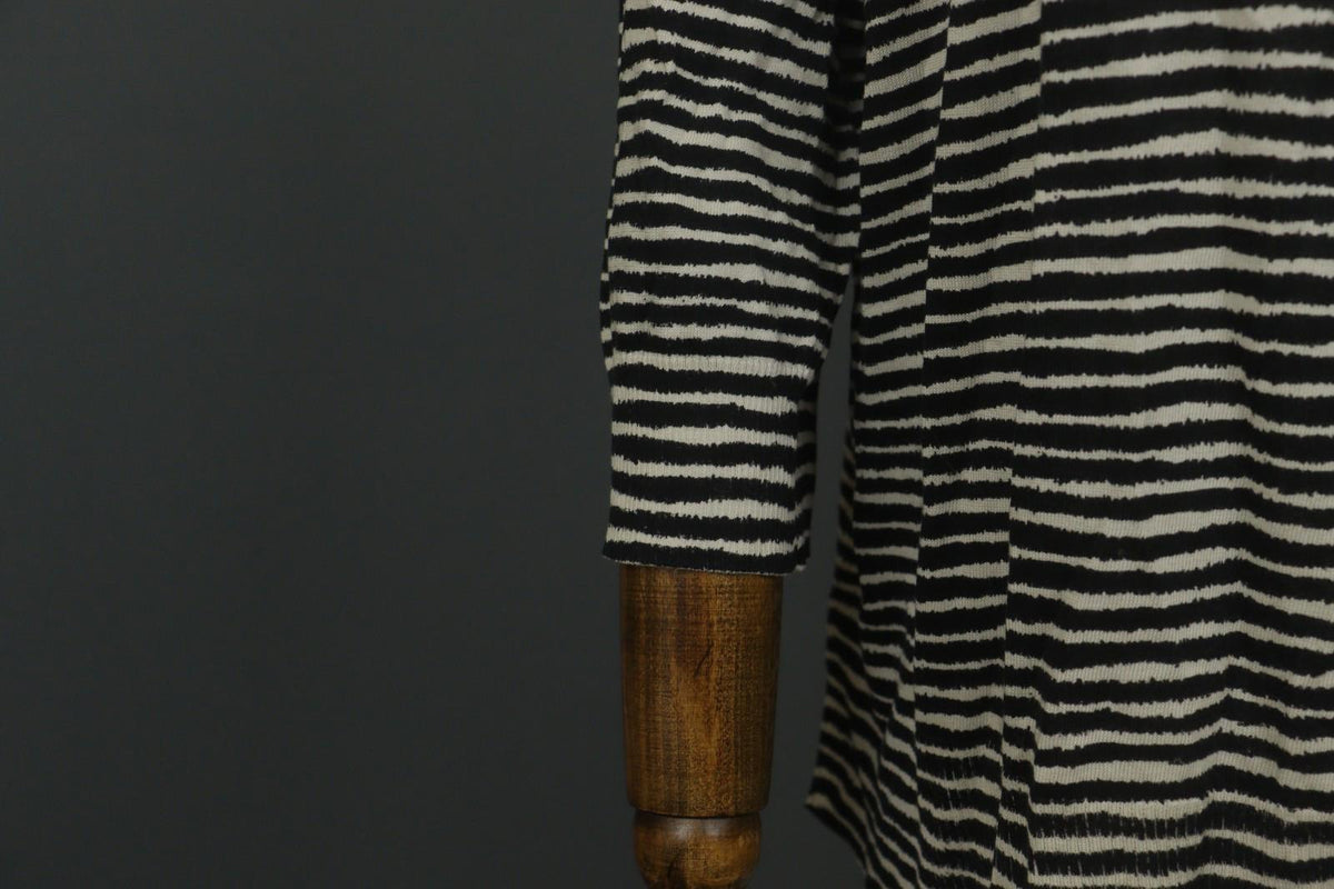 OSKA Black White Striped V-Neck Casual Long Sleeve Pullover Sweater – Size S / M