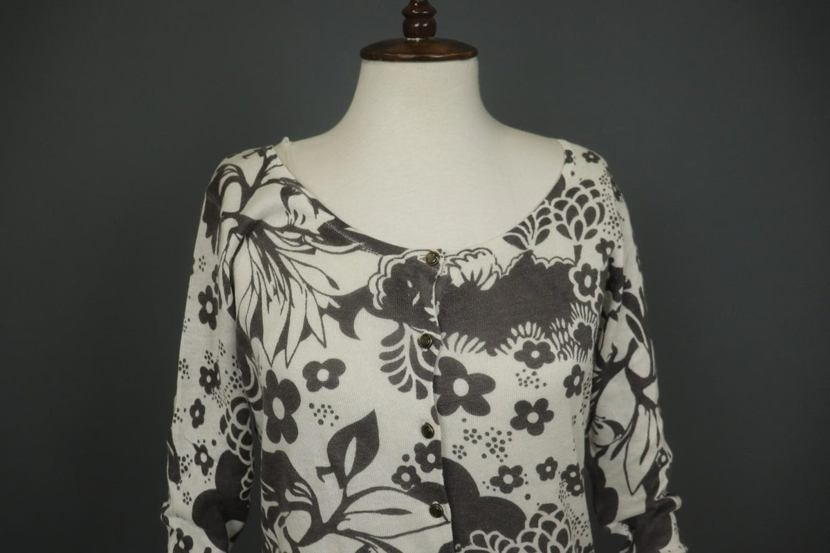 ST-MARTIN'S Black White Floral Knitted Raglan Sleeve Button Front Sweater – Size M