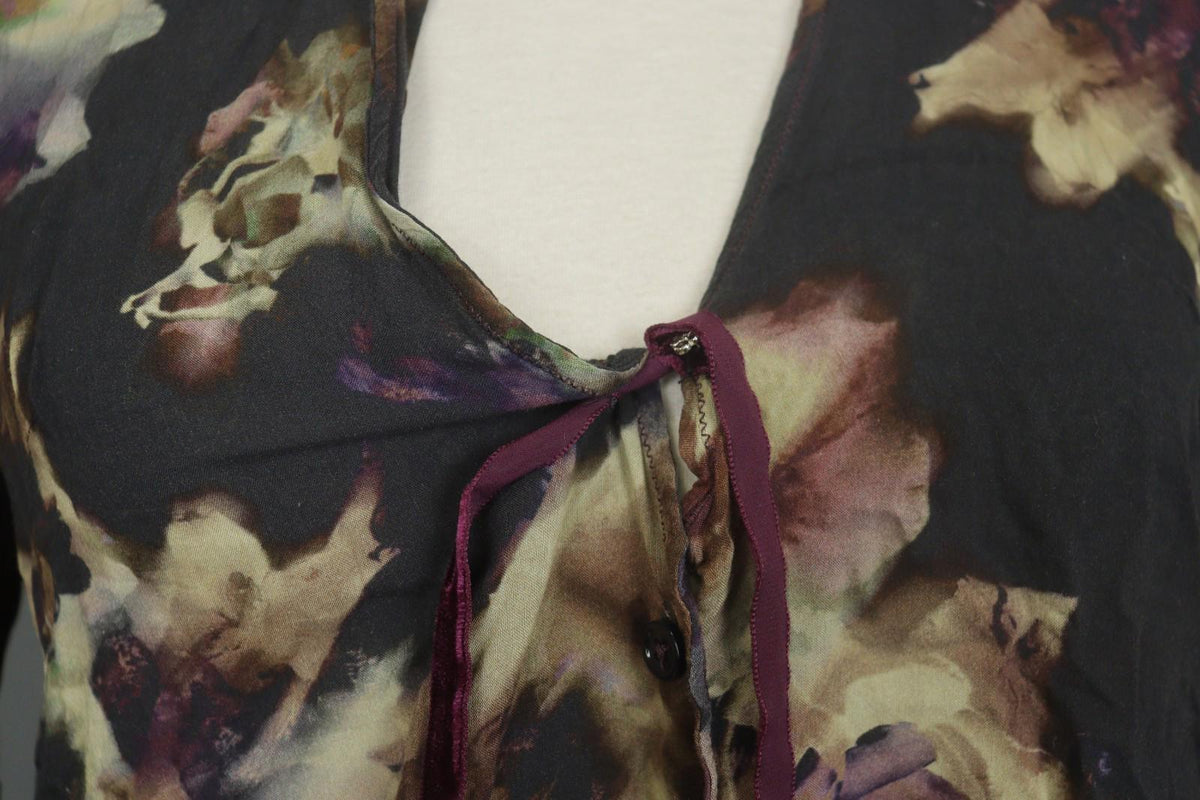 HIGH USE Multicolor Geo Print 100%Viscose Keyhole Button Front Blouse Top Sz 38