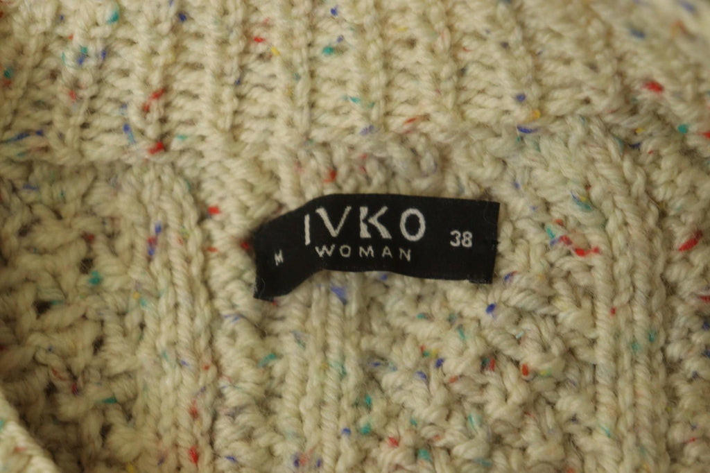 IVKO White Long Sleeve Knitted Winter Button Front Cardigan Sweater – Size 38