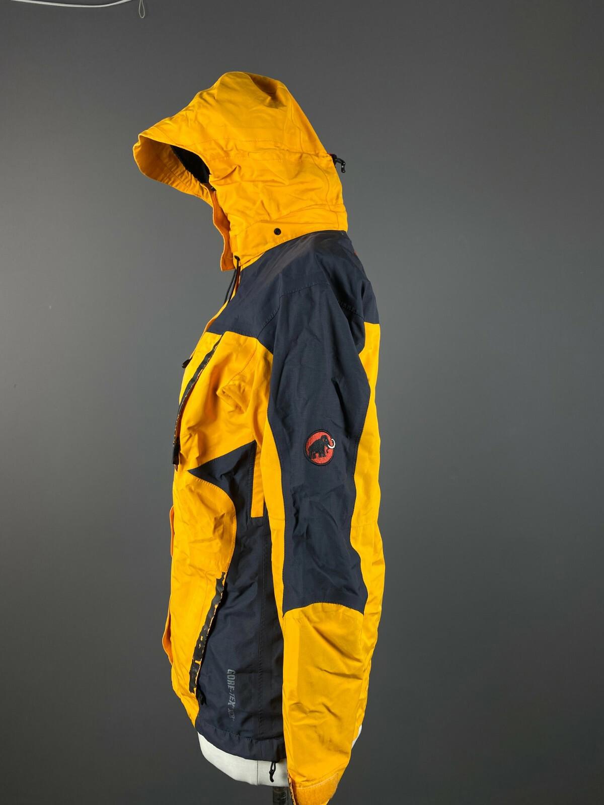 MAMMUT GORE-TEX XCR Zip-In System Full Zip Hooded Outdoor Jacket – Women's S