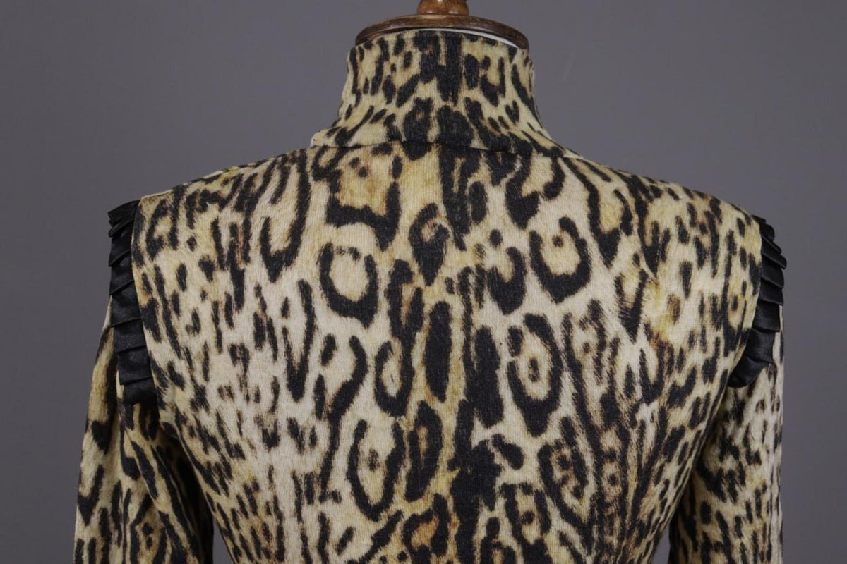 BLUMARINE Multicolor Animals Printed Knit Turtle Neck Sweater – Size I 42 / D 36
