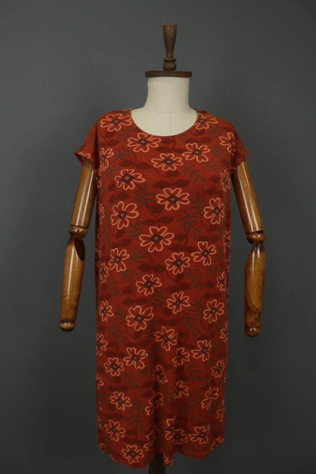 GUDRUN SJODEN Red Floral Crew Neck Long Sleeve Pullover Shift Dress – Size M