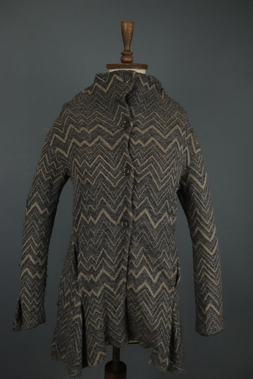TRANSIT PAR SUCH Gray Brown Chevron Long Sleeve Button-Front Cardigan – Size 1