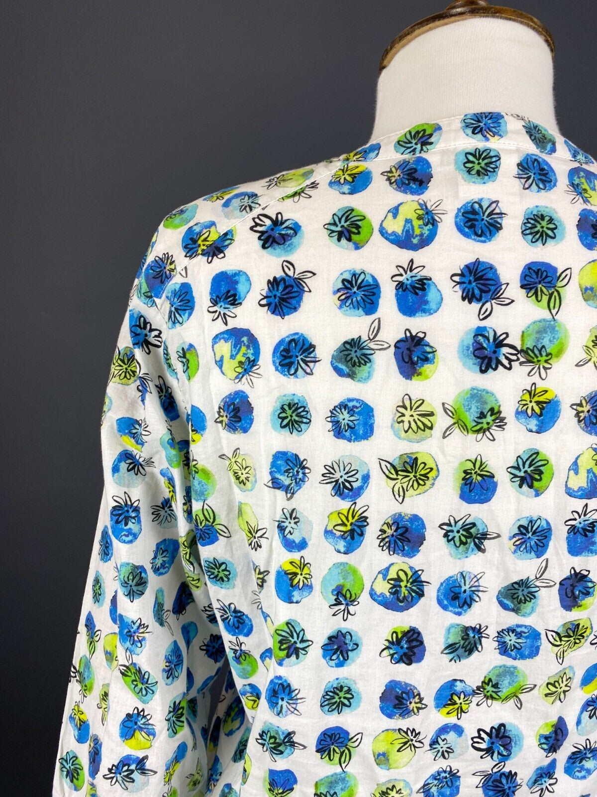 Emily Van Den Bergh Multicolor Henley Floral Long Sleeve Shirt – Size S US 6 EU 38