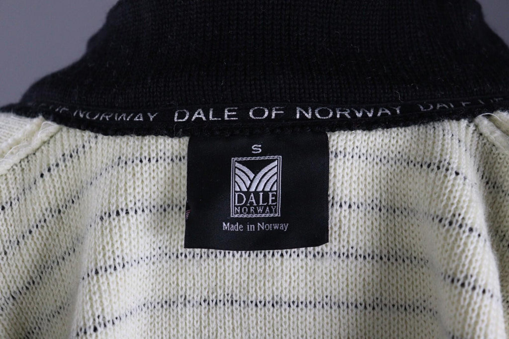 DALE OF NORWAY Black Fair Isle Wool Duffle Cardigan Sweater – Size S