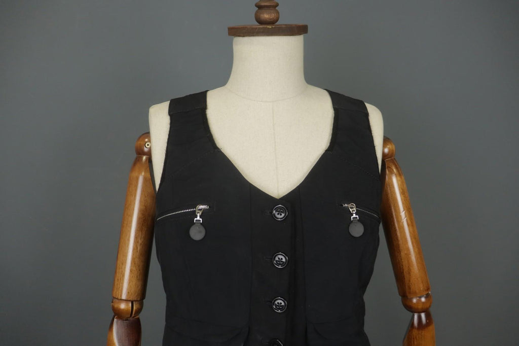 HIGH USE Black Cotton Sleeveless V-Neck Zipper Pockets Button Front Vest – Size 44