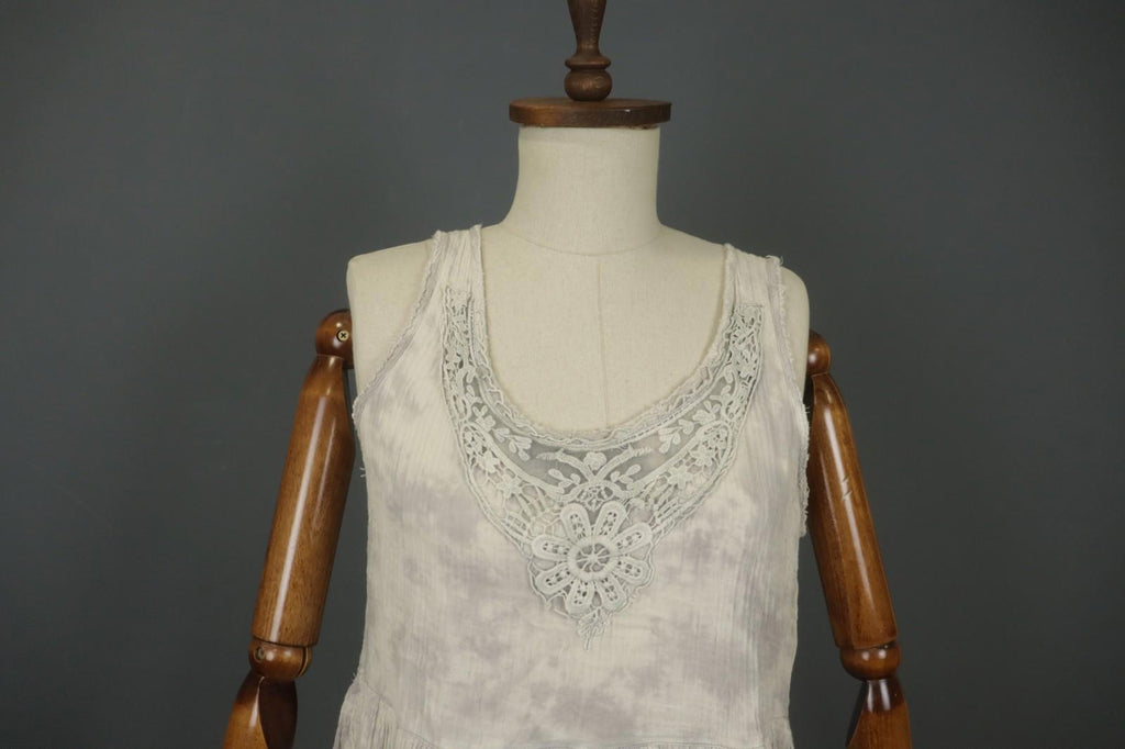EWA I WALLA White 100% Cotton Lace Front Sleeveless Round Neck Tank Top – Size M