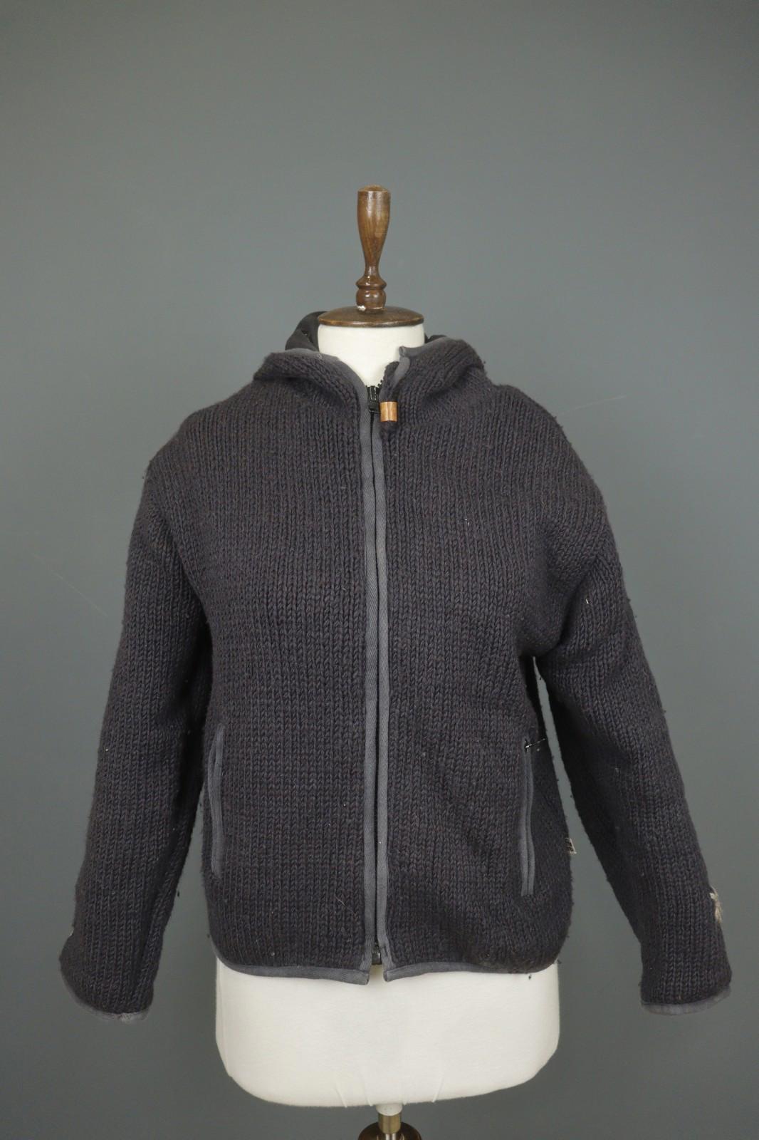 PACHAMAMA KNITWEAR Gray 100% Wool Embroidered Floral Full Zip Sweater – Size S/M
