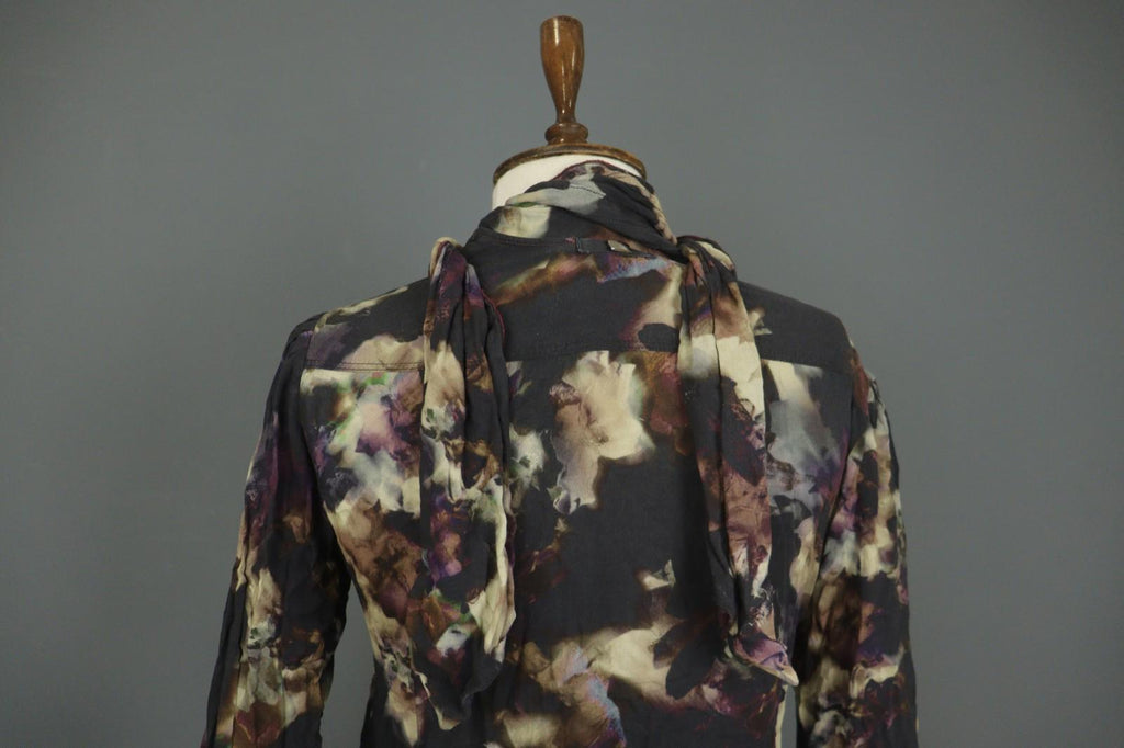 HIGH USE Multicolor Geo Print 100%Viscose Keyhole Button Front Blouse Top Sz 38