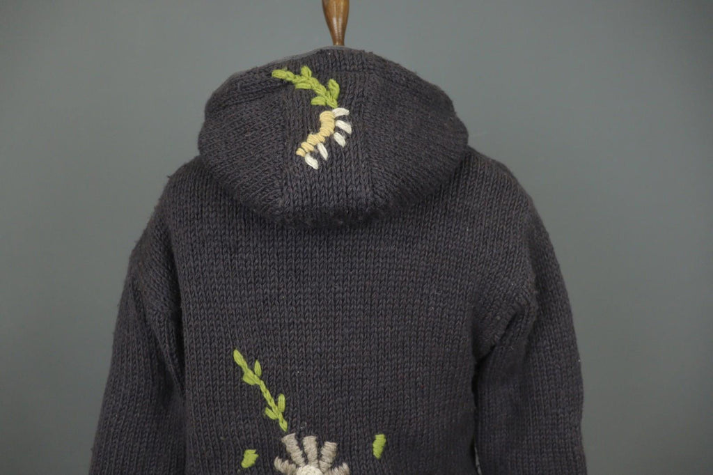 PACHAMAMA KNITWEAR Gray 100% Wool Embroidered Floral Full Zip Sweater – Size S/M