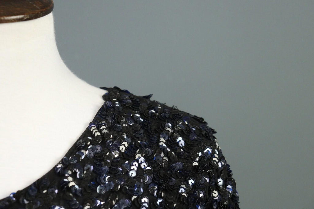 ALICE + OLIVIA Black Sequin Cap Sleeve Round Neck Top Blouse Shirt