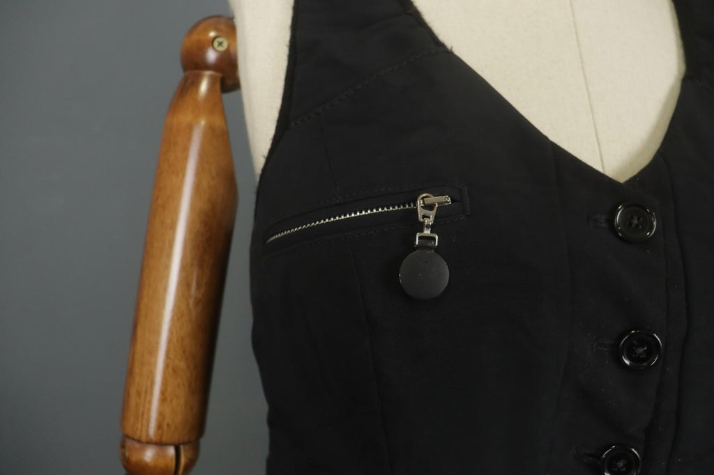 HIGH USE Black Cotton Sleeveless V-Neck Zipper Pockets Button Front Vest – Size 44