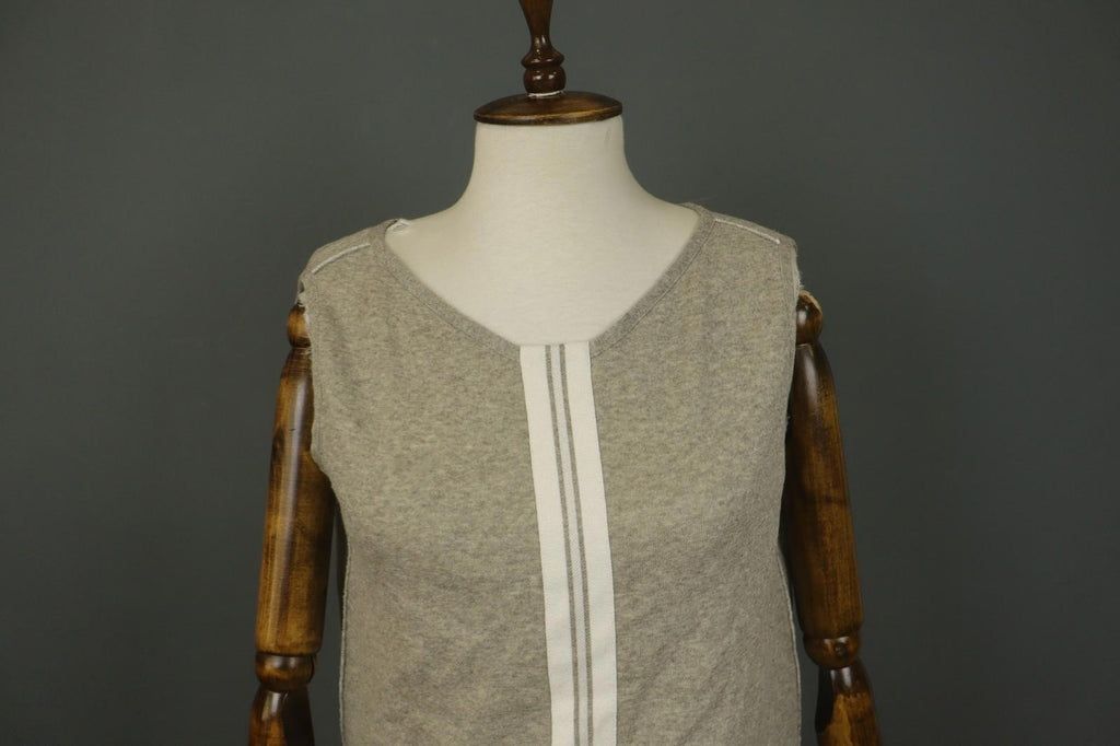 ANNETTE GORTZ Gray White Regular Fit Sleeveless V-Neck Pullover Tank Top – Size M