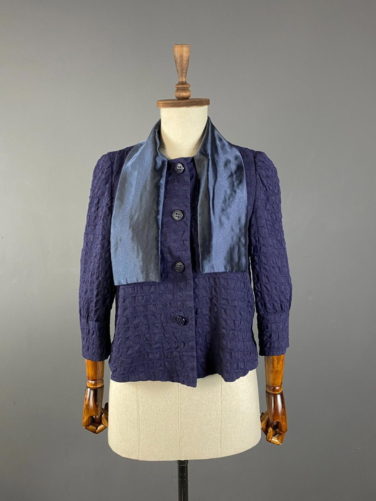 EMPORIO ARMANI Blue Wool Lagenlook Textured Three Button Blazer Jacket – Size 44