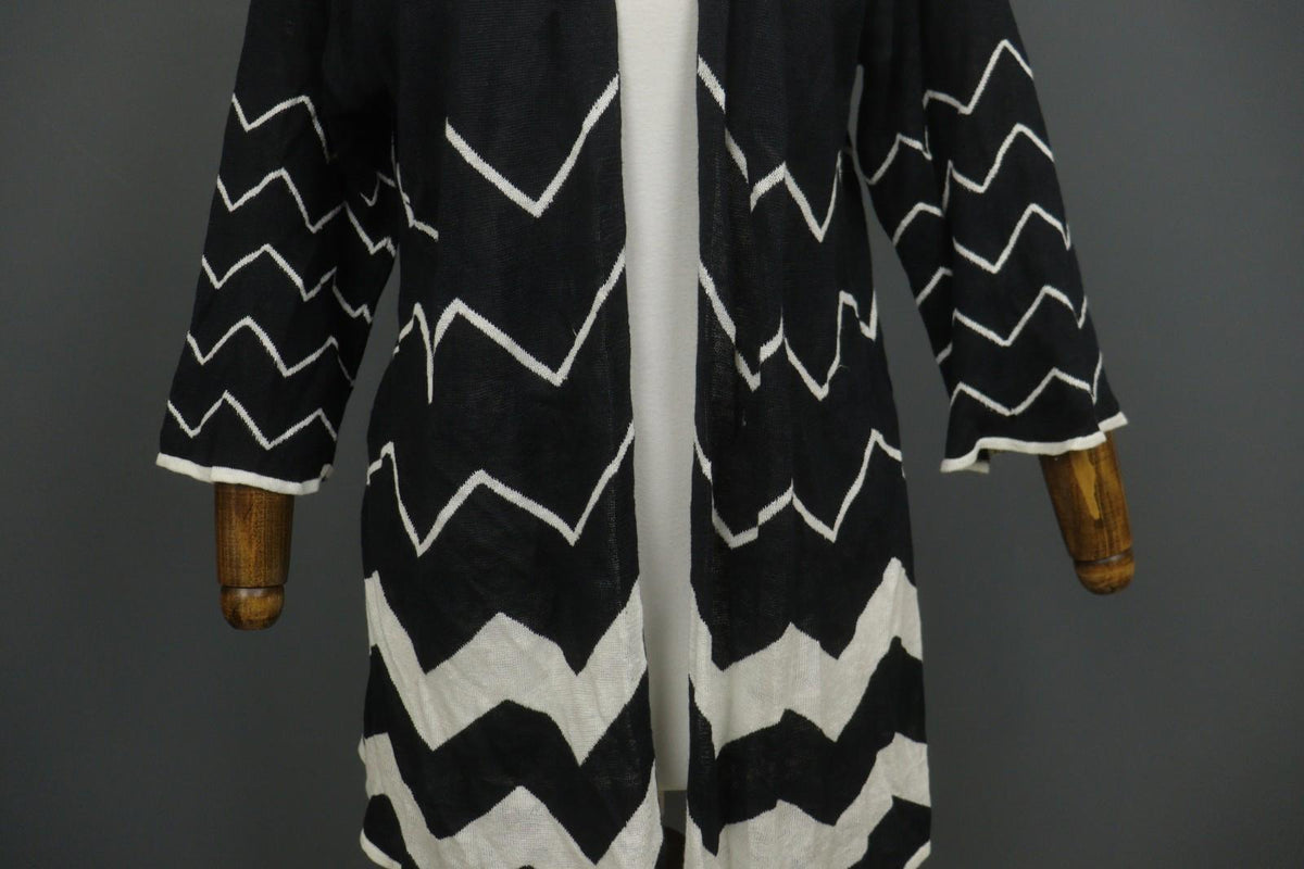 GUDRUN SJODEN Black White Chevron Print Knitted Casual Open Front Cardigan Sz M