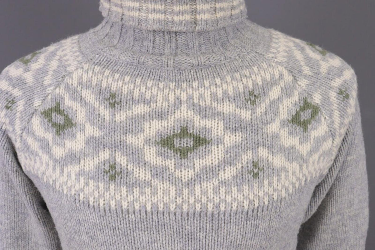 DEVOLD Gray Vintage Fair Isle Turtle Neck Wool Knit Ski Sweater – Size M
